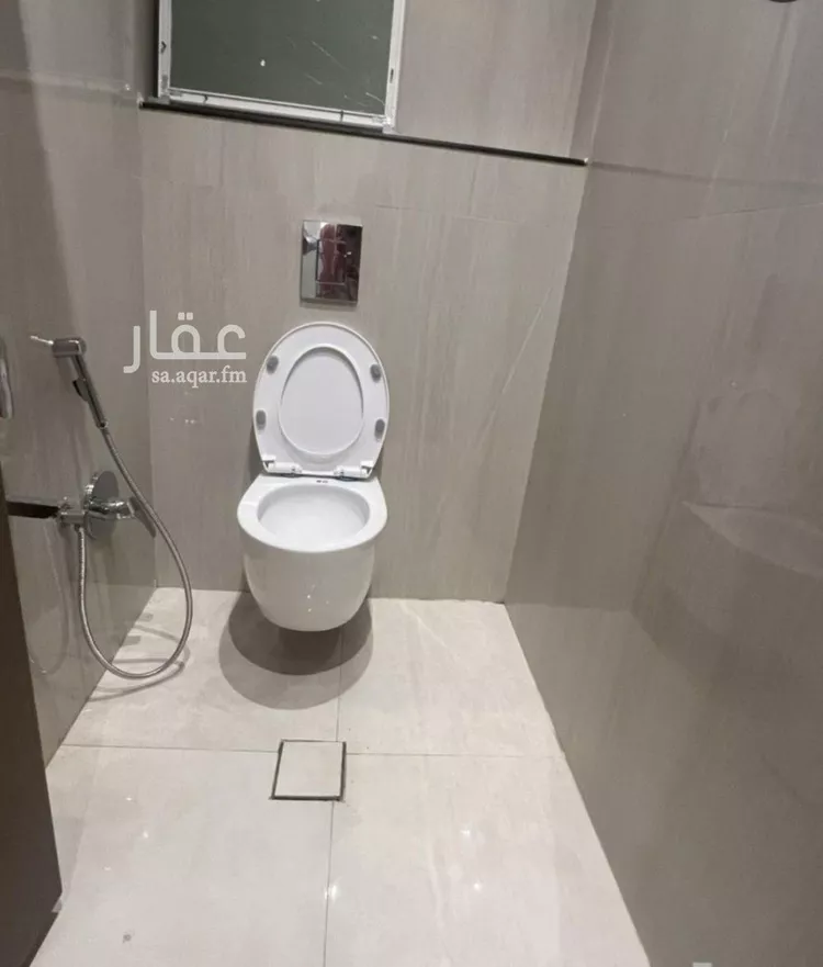 فيلا للبيع في شارع جبل باطن, حي السعادة, مدينة الرياض, منطقة الرياض صورة 3