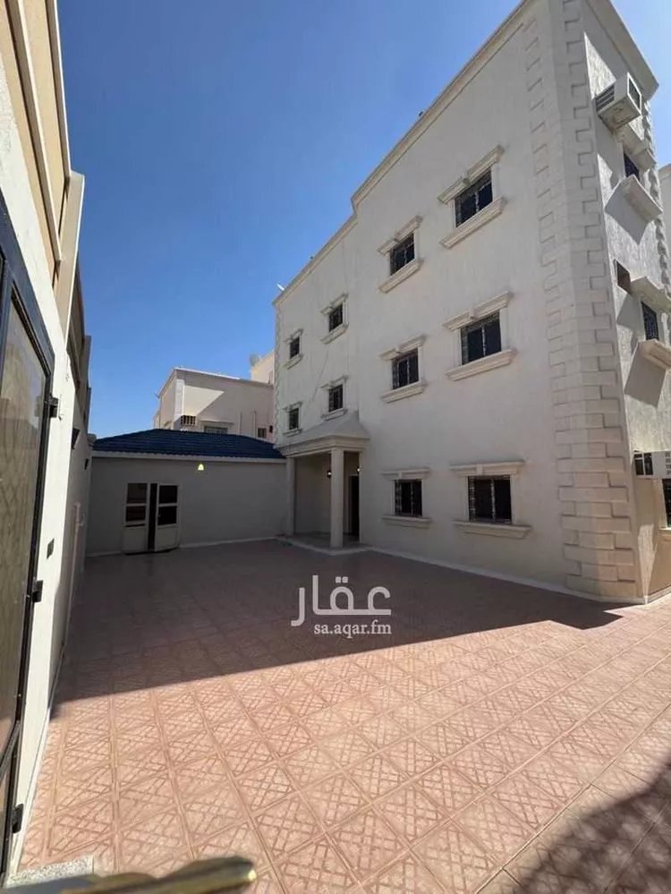 عمارة للبيع في شارع محمد زبين الشهراني ، حي قرى آل غليظ ، ابها ، منطقة عسير