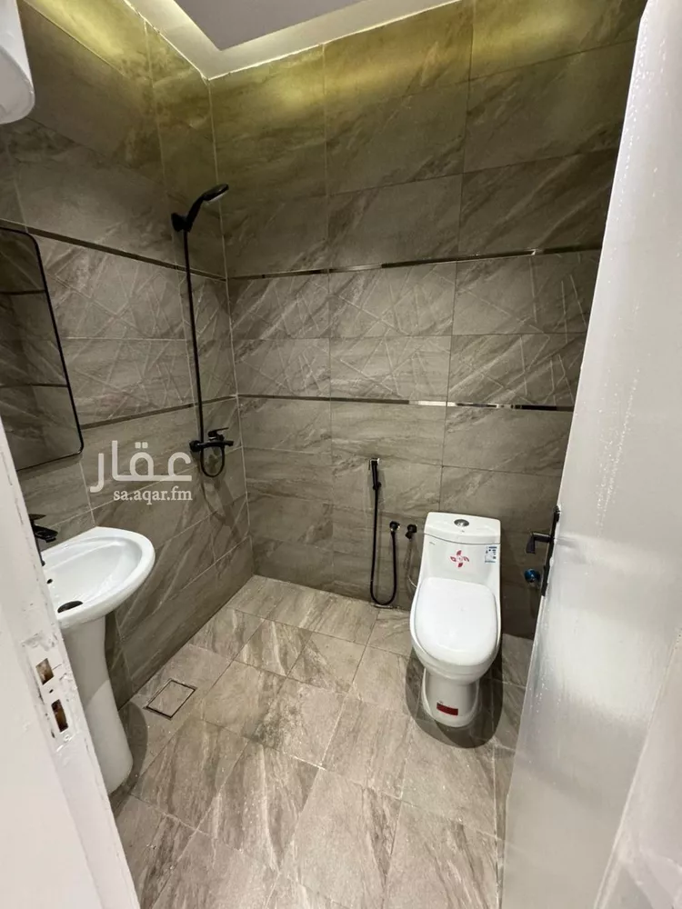 فيلا للإيجار في شارع خليج السويس, حي الملقا, مدينة الرياض, منطقة الرياض صورة 4