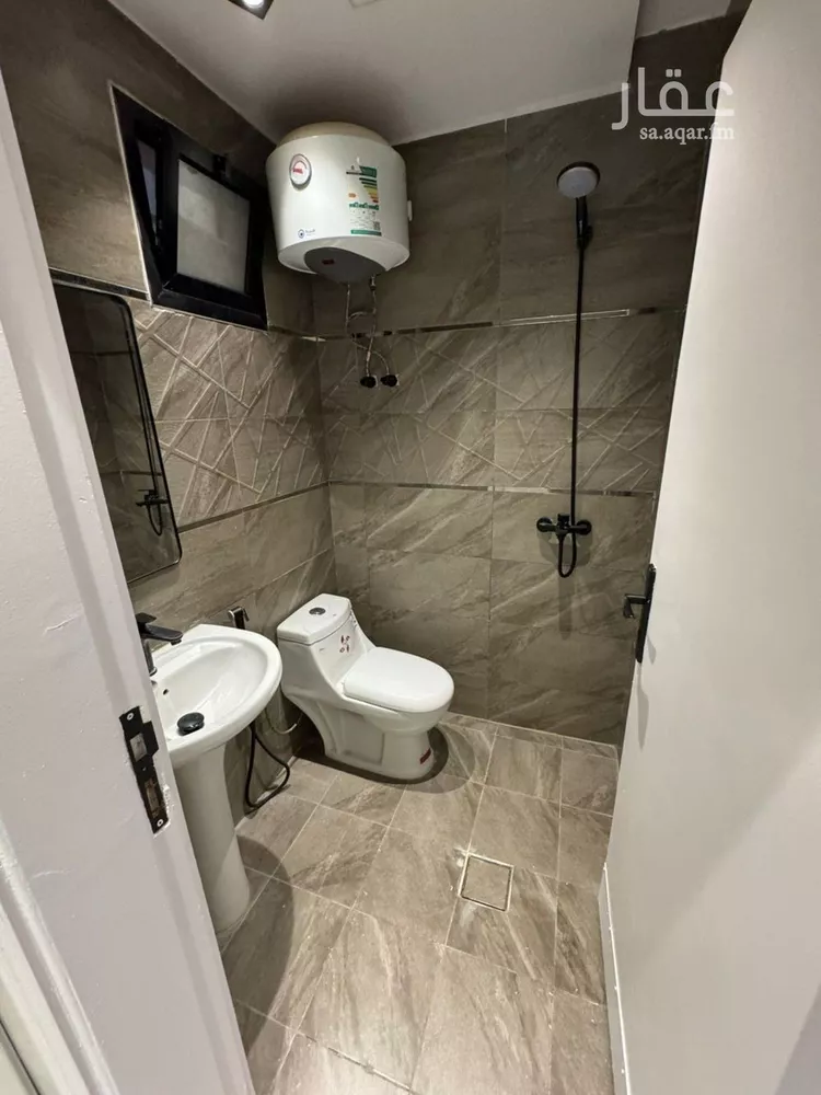 شقة للإيجار في شارع خليج السويس, حي الملقا, مدينة الرياض, منطقة الرياض صورة 2