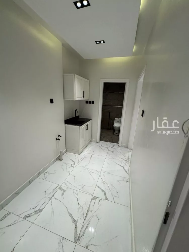 فيلا للإيجار في شارع خليج السويس, حي الملقا, مدينة الرياض, منطقة الرياض صورة 3