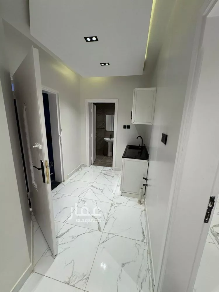 شقة للإيجار في شارع خليج السويس, حي الملقا, مدينة الرياض, منطقة الرياض صورة 3