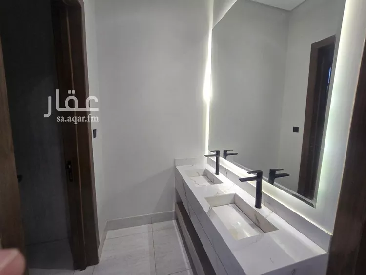 فيلا للبيع في شارع الصحيفات, حي العريجاء الغربي, مدينة الرياض, منطقة الرياض صورة 4