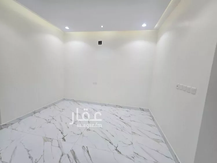 فيلا للبيع في شارع جبل العلوم, حي العريجاء الغربي, مدينة الرياض, منطقة الرياض 11