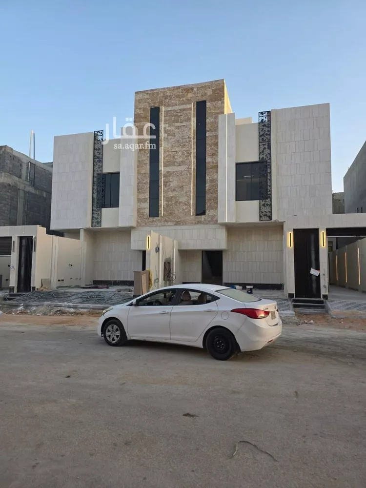 دور للبيع في شارع أحمد مفتي المكي الحنفي, حي طويق, مدينة الرياض, منطقة الرياض 12