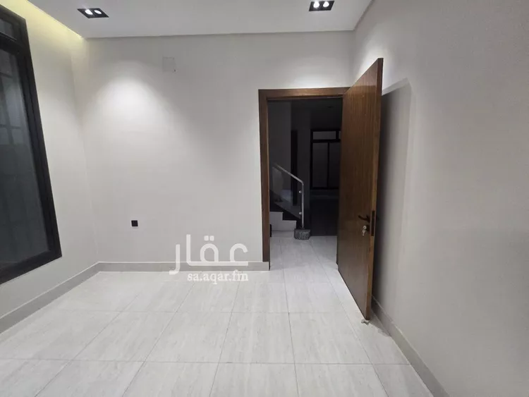 فيلا للبيع في شارع الصحيفات, حي العريجاء الغربي, مدينة الرياض, منطقة الرياض 16