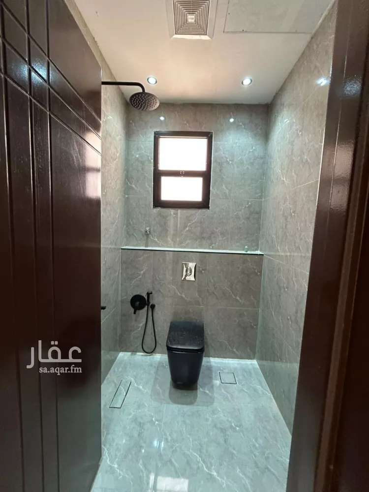 دور للبيع في شارع طلال بن خالد, حي الدار البيضاء, مدينة الرياض, منطقة الرياض 14