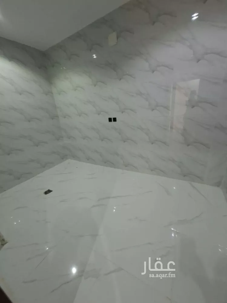 فيلا للبيع في شارع منصور البهوتي, حي بدر, مدينة الرياض, منطقة الرياض صورة 4