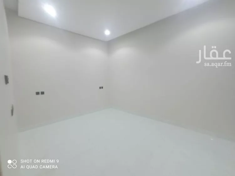 فيلا للبيع في شارع رقم 273, حي ظهرة لبن, مدينة الرياض, منطقة الرياض صورة 2