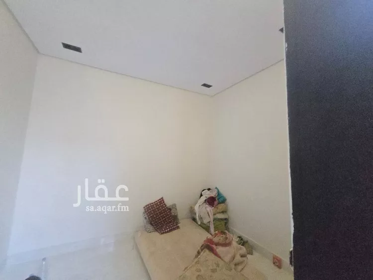 فيلا للبيع في شارع الصحيفات, حي العريجاء الغربي, مدينة الرياض, منطقة الرياض 10