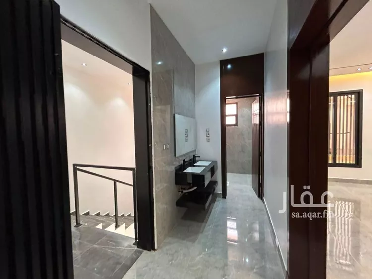 دور للبيع في شارع طلال بن خالد, حي الدار البيضاء, مدينة الرياض, منطقة الرياض 18
