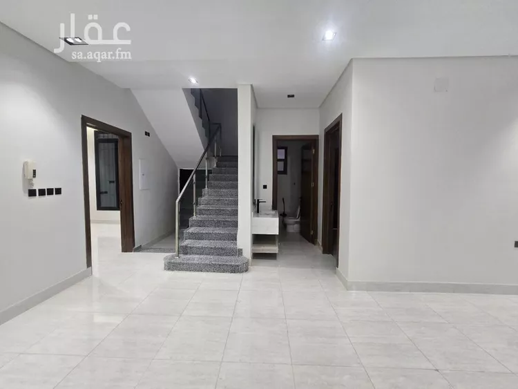 فيلا للبيع في شارع الصحيفات, حي العريجاء الغربي, مدينة الرياض, منطقة الرياض 13