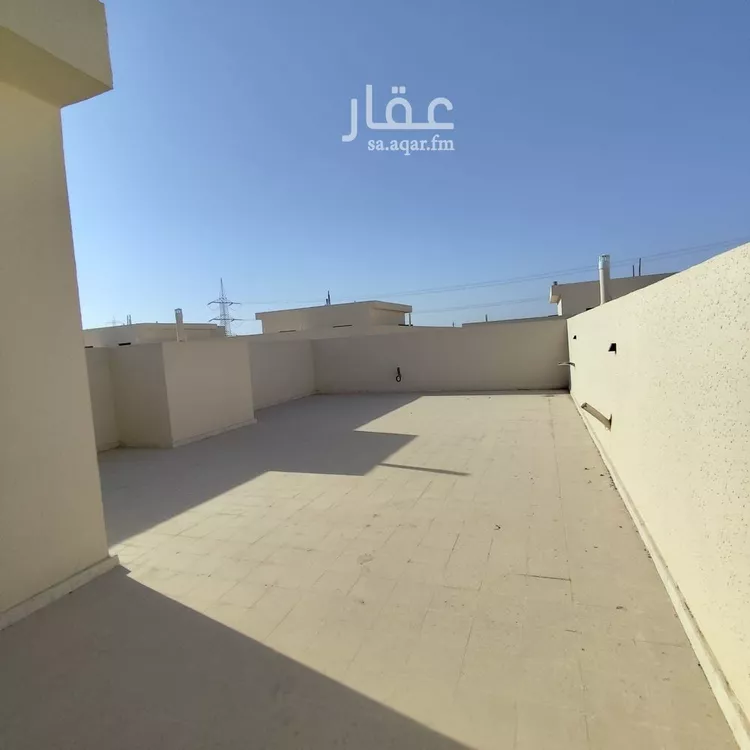 دور للبيع في شارع طريق النفود, حي عكاظ, مدينة الرياض, منطقة الرياض 8