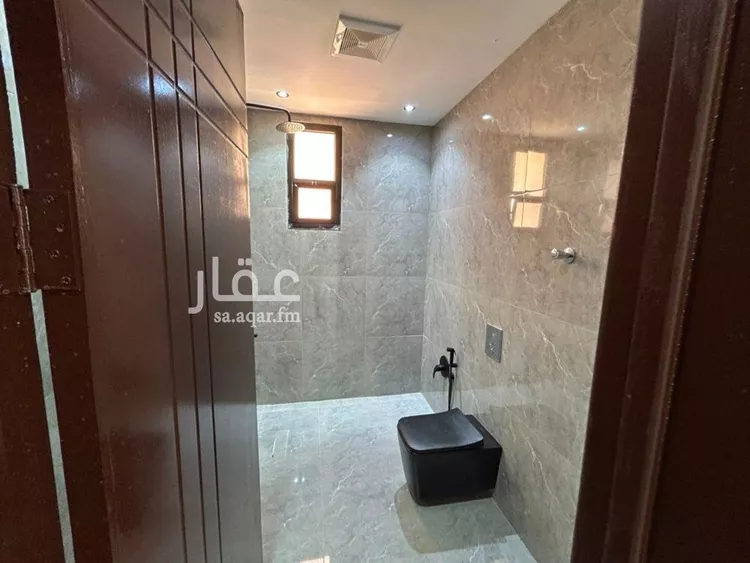 دور للبيع في شارع طلال بن خالد, حي الدار البيضاء, مدينة الرياض, منطقة الرياض 12