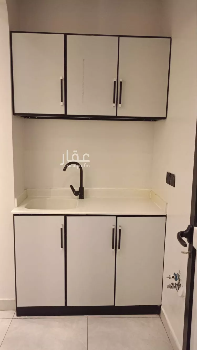 شقة للإيجار في شارع الامير عبدالمحسن بن جلوي, حي المروج, مدينة الرياض, منطقة الرياض