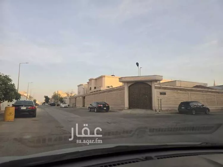 فيلا للبيع في شارع عماد الدين الكاتب, حي النهضة, مدينة الرياض, منطقة الرياض صورة 2