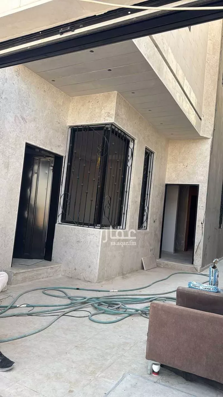 فيلا للبيع في طريق ابو عبيدة عامر بن الجراح ، حي السعادة ، الرياض ، منطقة الرياض صورة 4