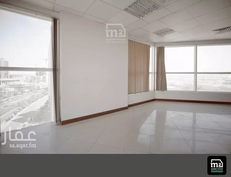 مكتب تجاري للإيجار في شارع طريق الملك فهد, حي النموذجية, مدينة الرياض, منطقة الرياض صورة 5
