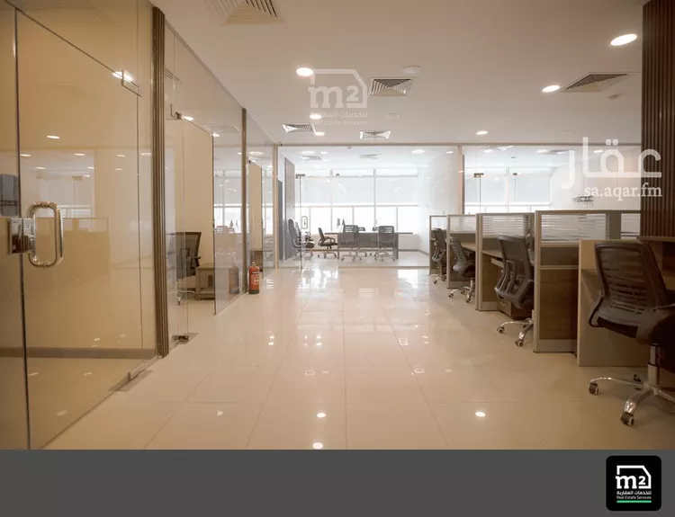 مكتب تجاري للإيجار في شارع طريق الملك فهد, حي النموذجية, مدينة الرياض, منطقة الرياض 7