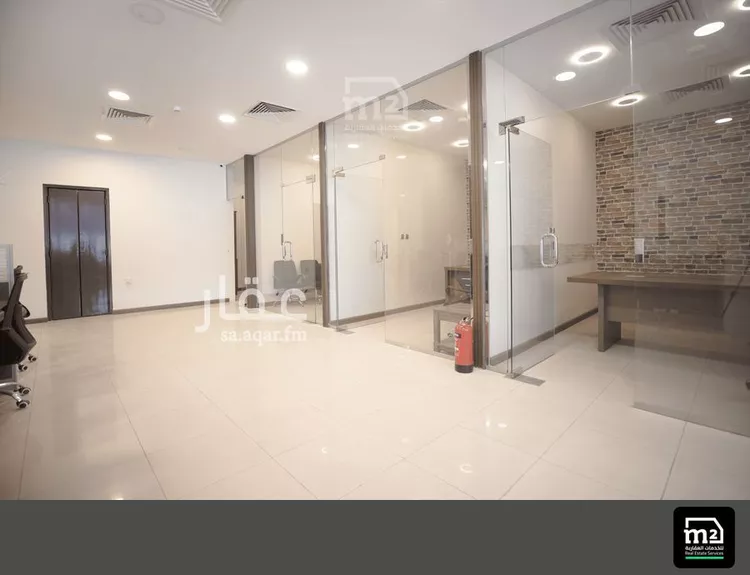 مكتب تجاري للإيجار في شارع طريق الملك فهد, حي النموذجية, مدينة الرياض, منطقة الرياض 9