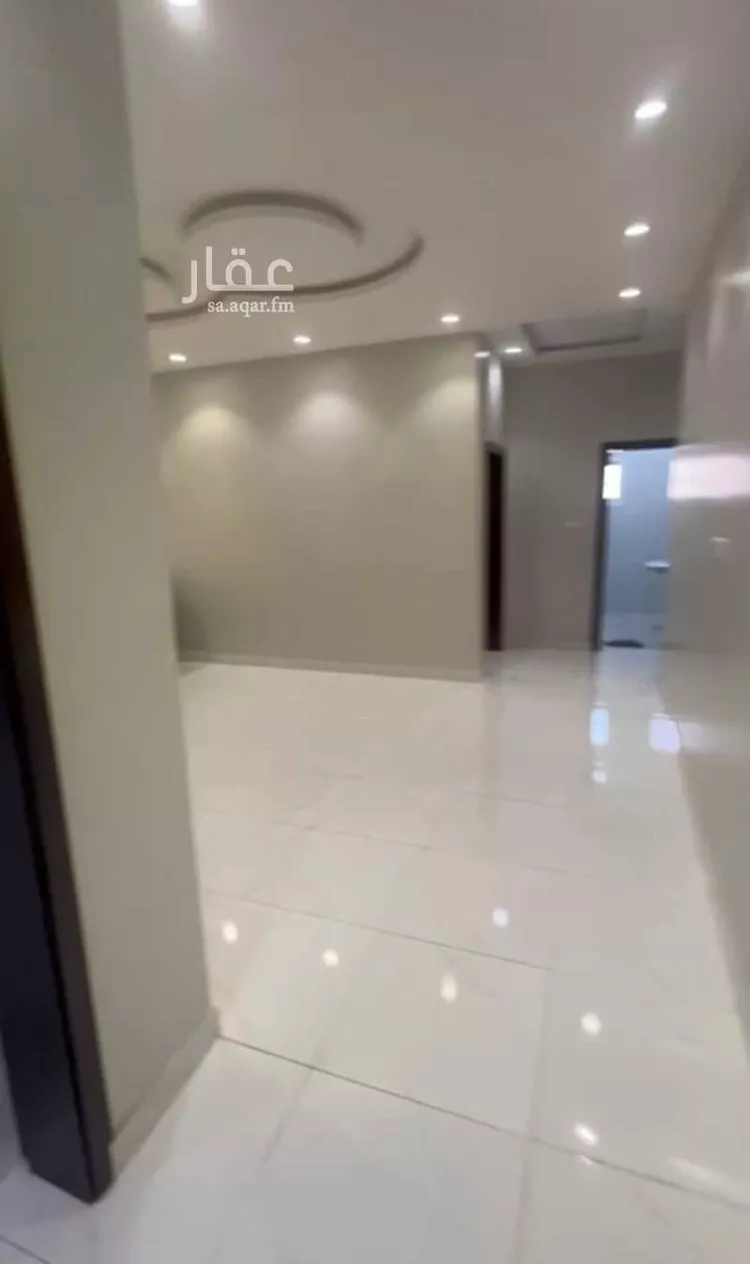 شقة للإيجار في شارع الملك عبدالعزيز ابن عبدالرحمن سعود, حي الزهور, مدينة ينبع, منطقة المدينة المنورة صورة 2