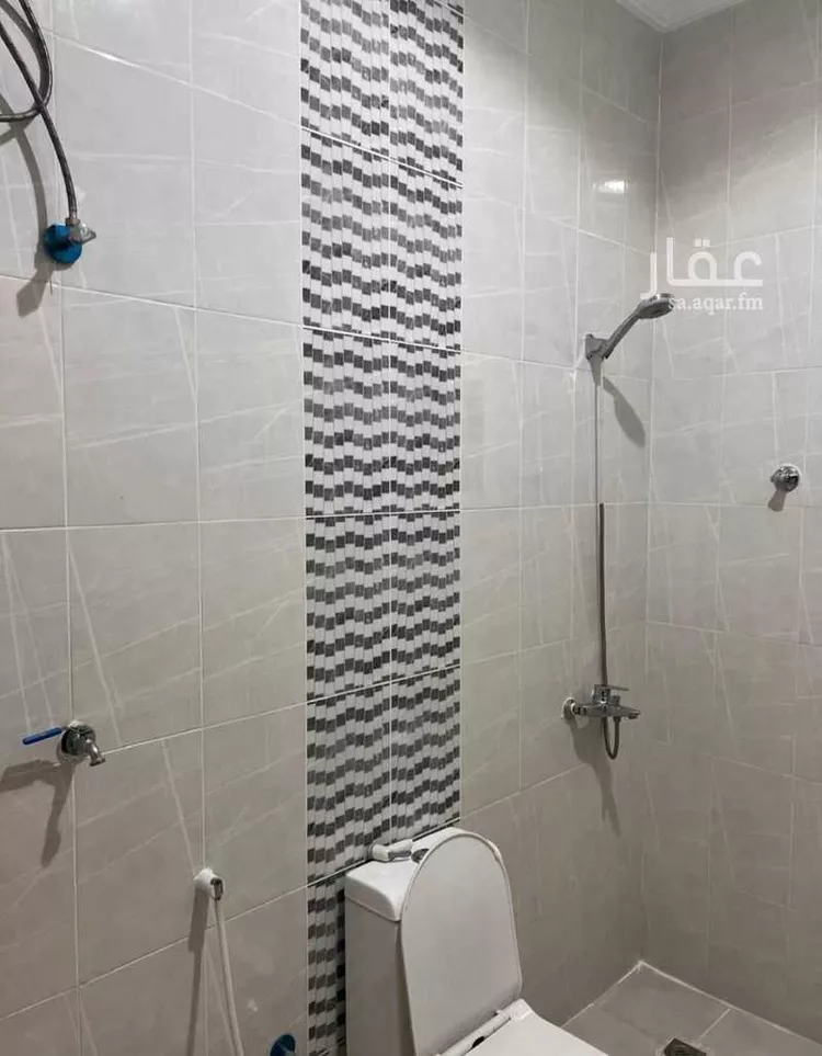 شقة للإيجار في شارع الملك عبدالعزيز ابن عبدالرحمن سعود, حي الزهور, مدينة ينبع, منطقة المدينة المنورة صورة 4
