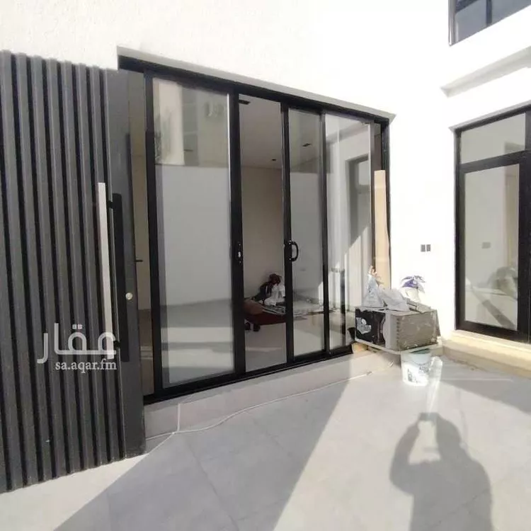 فيلا للبيع في شارع منصور البهوتي, حي بدر, مدينة الرياض, منطقة الرياض صورة 3