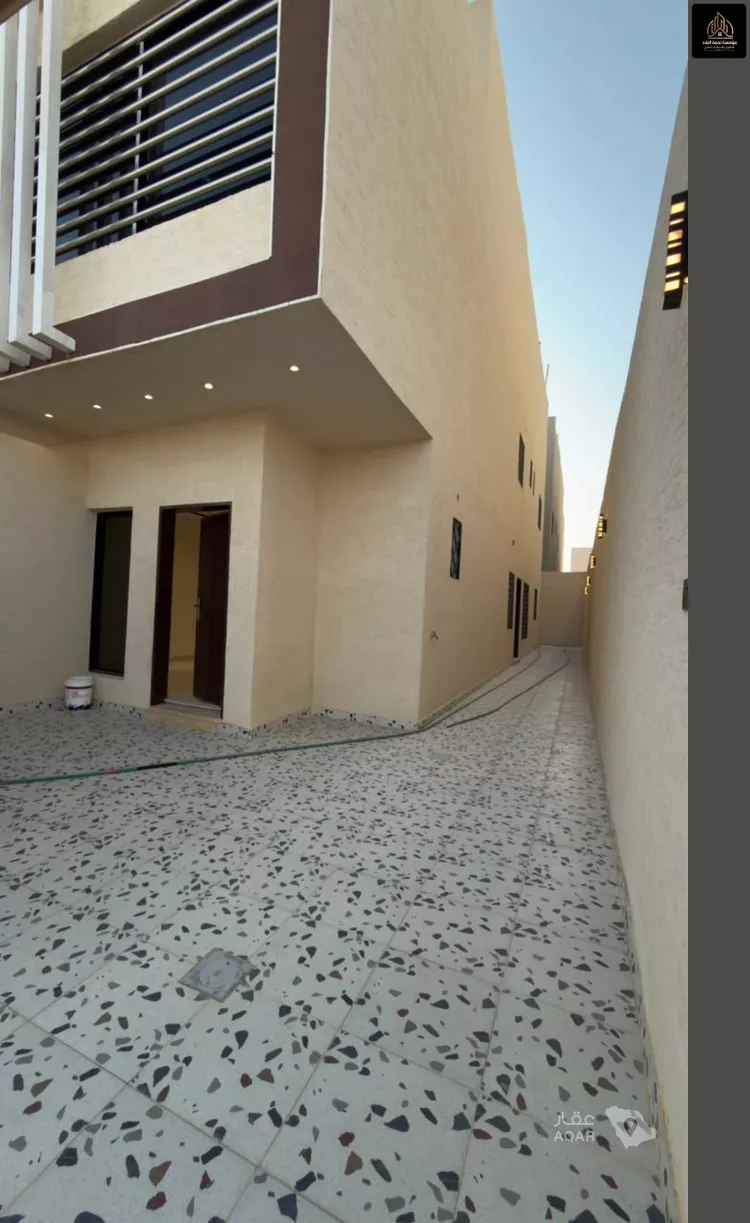فيلا للبيع في شارع أبي القاسم التغلبي, حي بدر, مدينة الرياض, منطقة الرياض 2