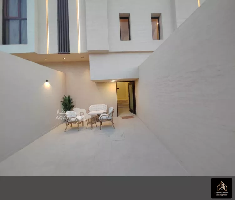 دور للبيع في شارع ابن مشرف, حي عكاظ, مدينة الرياض, منطقة الرياض صورة 2