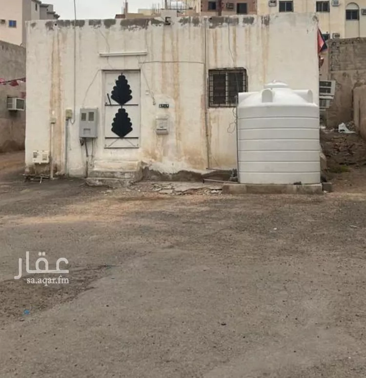 دور للبيع في شارع جدامة بنت جندل القرشية, حي الشريبات, مدينة المدينه المنوره, منطقة المدينة المنورة