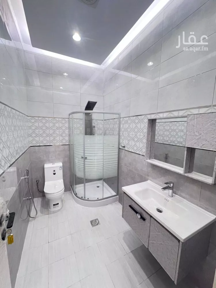 دور للبيع في شارع محمد بن جعشم, حي الصناعية, مدينة المدينة المنورة, منطقة المدينة المنورة صورة 2