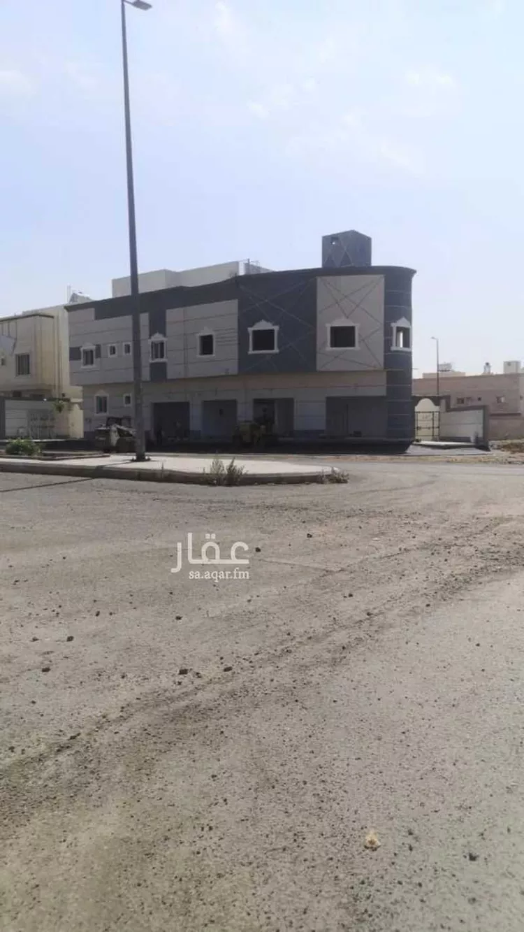 عمارة للبيع في شارع عمرو بن معبد بن الأوسي ، حي الملك فهد ، المدينة المنورة ، منطقة المدينة المنورة صورة 3