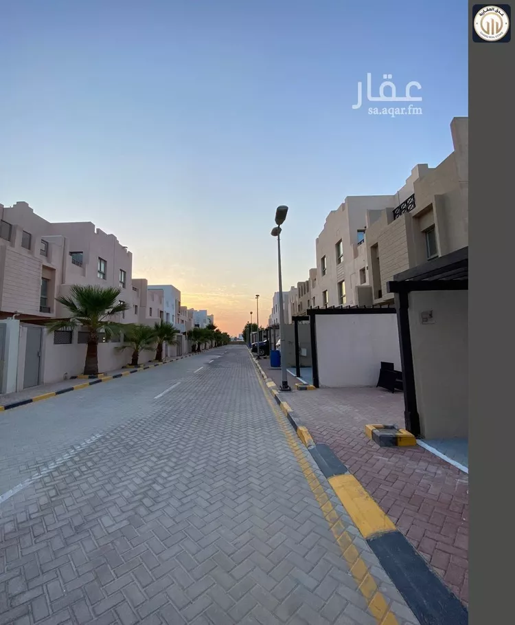 فيلا للإيجار في شارع الدمام 1024, حي شاطئ نصف القمر, مدينة الدمام, المنطقة الشرقية صورة 2