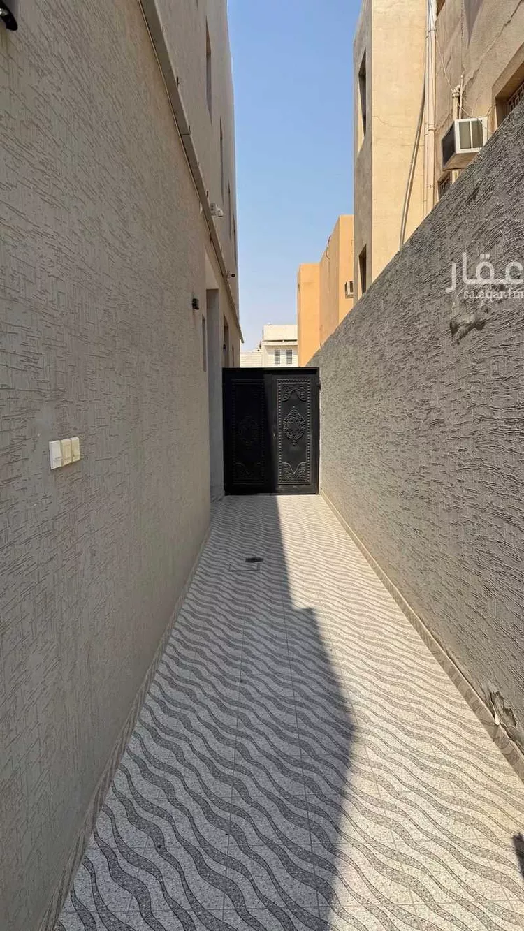 Building for Sale in Riyadh Ar Rawdah صورة 2