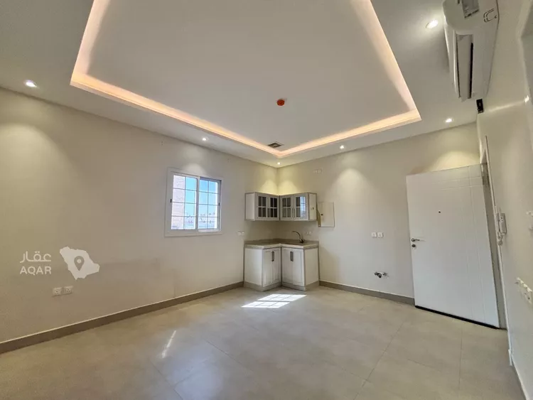 شقة للإيجار في شارع الفرزدق, حي الضباط, مدينة الرياض, منطقة الرياض 5
