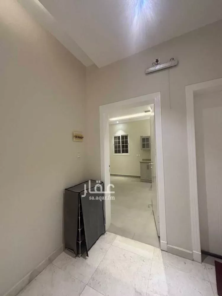 شقة للإيجار في شارع الفرزدق, حي الضباط, مدينة الرياض, منطقة الرياض صورة 2