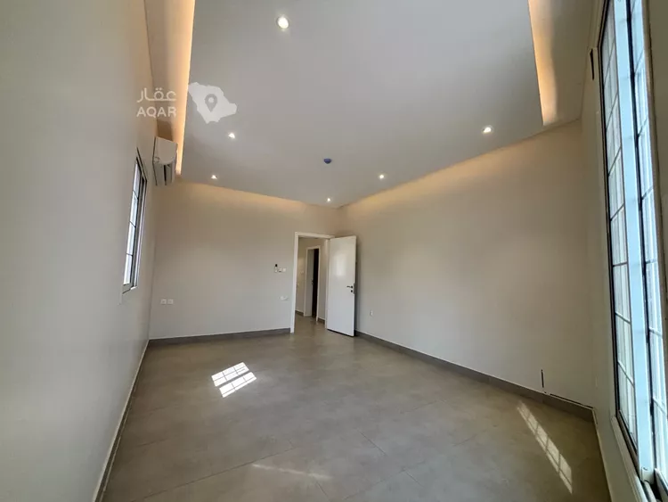 شقة للإيجار في شارع الفرزدق, حي الضباط, مدينة الرياض, منطقة الرياض 7