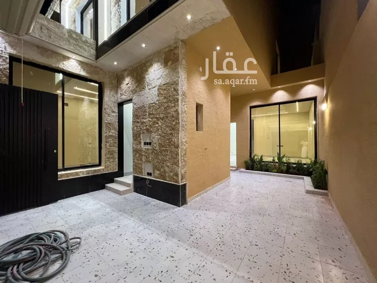فيلا للبيع في شارع عسيلة, حي العوالي, مدينة الرياض, منطقة الرياض صورة 5