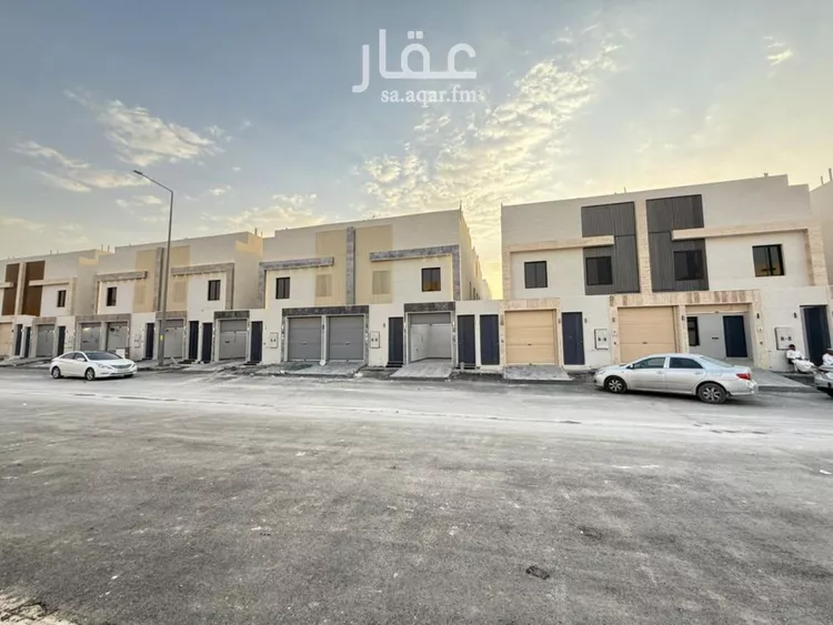 فيلا للبيع في شارع ابن سيدة اللغوي, حي عكاظ, مدينة الرياض, منطقة الرياض صورة 2