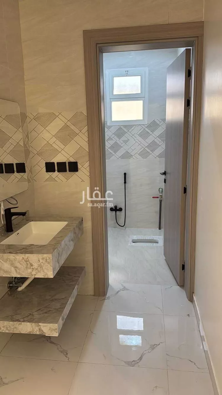 شقة للإيجار في شارع خليل بن اسحاق ، حي الملك فهد ، عنيزة ، عنيزة صورة 4
