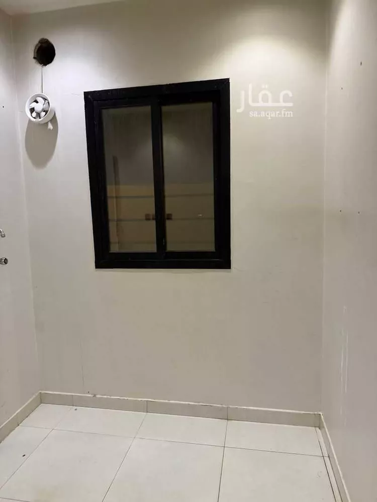 شقة للإيجار في شارع الإمام مالك ، حي بدر ، الرياض ، منطقة الرياض صورة 3