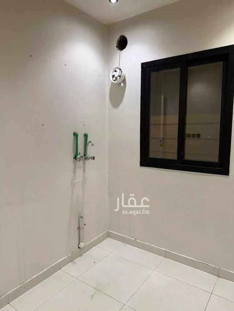 شقة للإيجار في شارع الإمام مالك ، حي بدر ، الرياض ، منطقة الرياض صورة 4