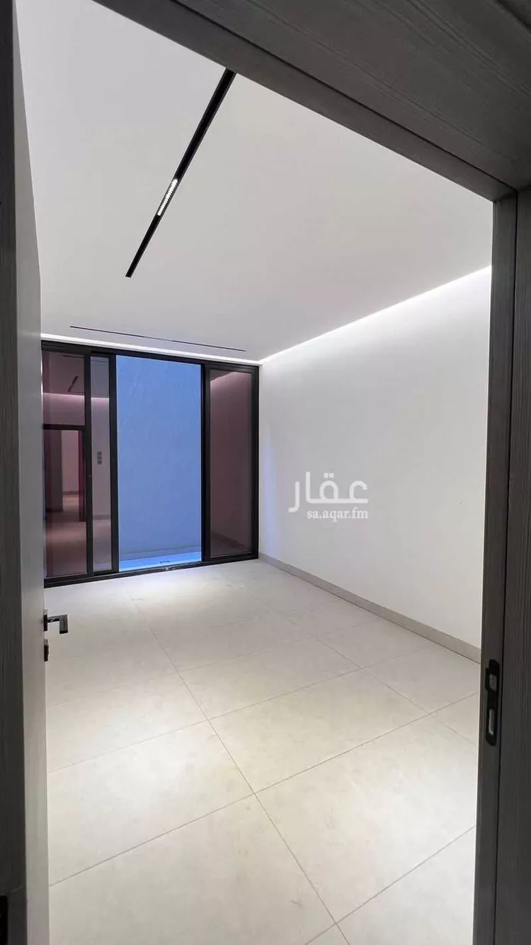 Floor for Sale in Riyadh Al Malaz 8