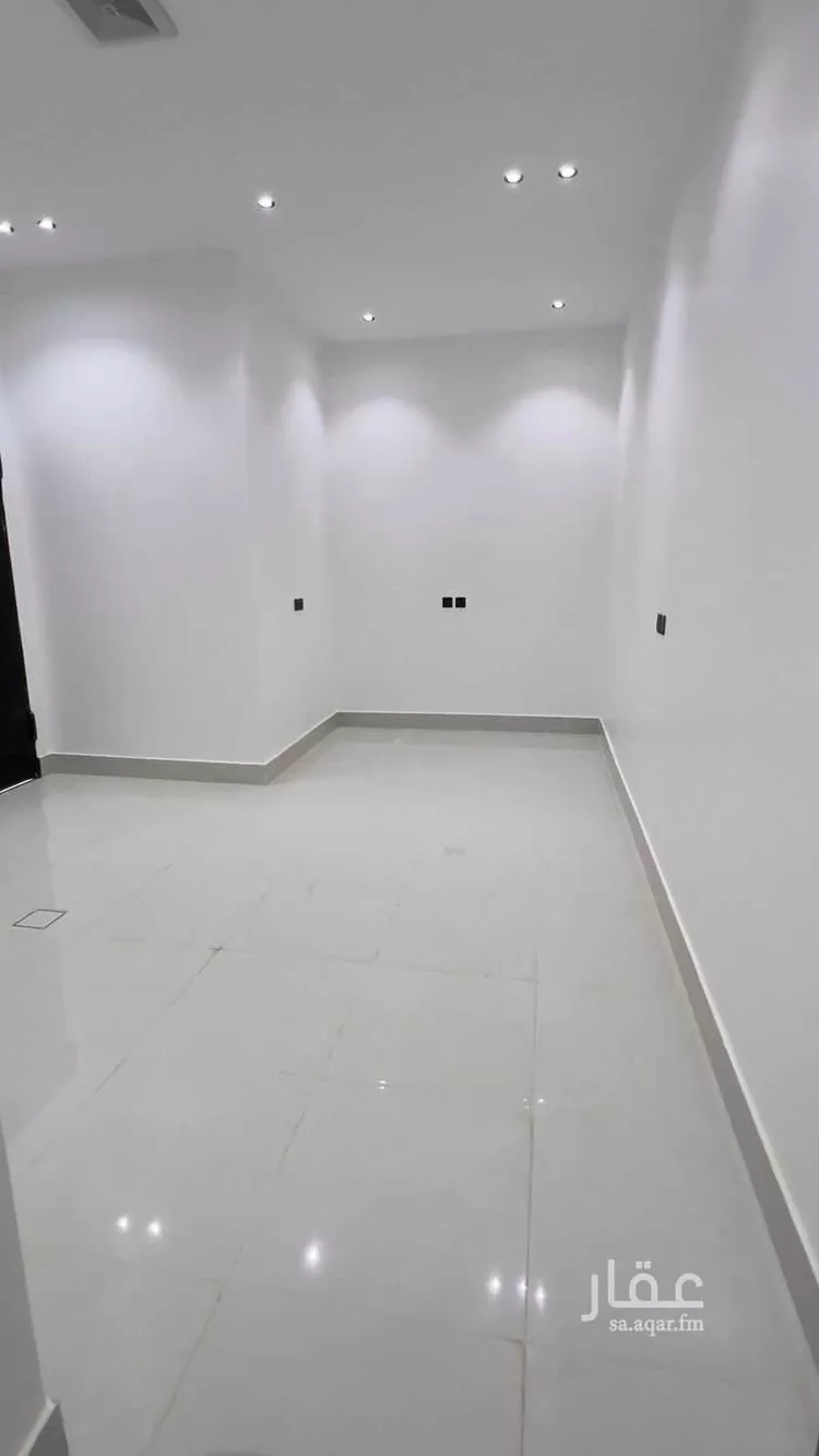 دور للبيع في شارع 100 الرمال, حي الرمال, مدينة الرياض, منطقة الرياض صورة 2
