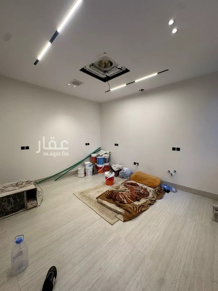 فيلا للبيع في شارع خلف الأحمر, حي المهدية, مدينة الرياض, منطقة الرياض 17