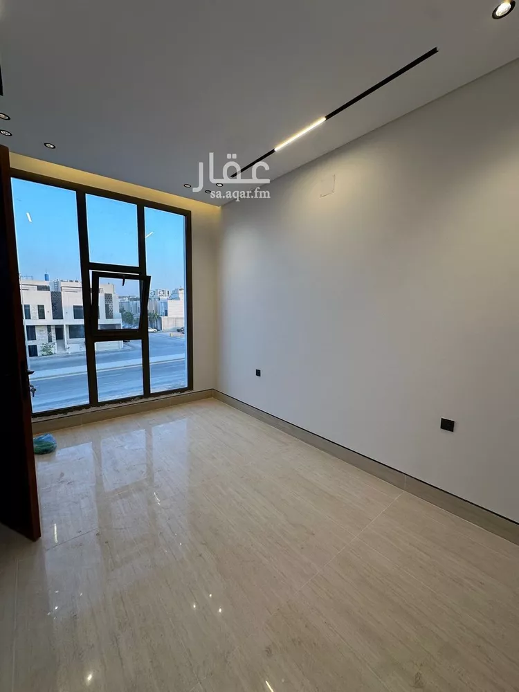 Villa for Sale in Riyadh Al Mahdiyah 30