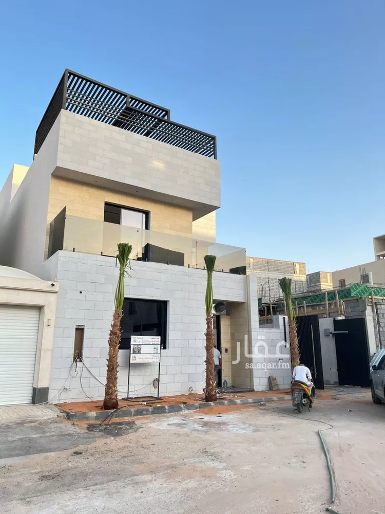 فيلا للبيع في شارع عبدالله السعدي, حي المهدية, مدينة الرياض, منطقة الرياض صورة 2