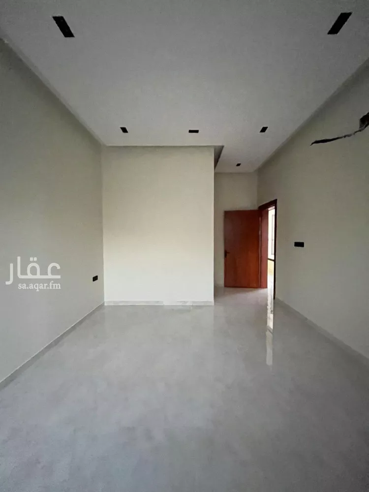 فيلا للبيع في شارع أبي الشيخ الأصبهاني, حي المهدية, مدينة الرياض, منطقة الرياض 8