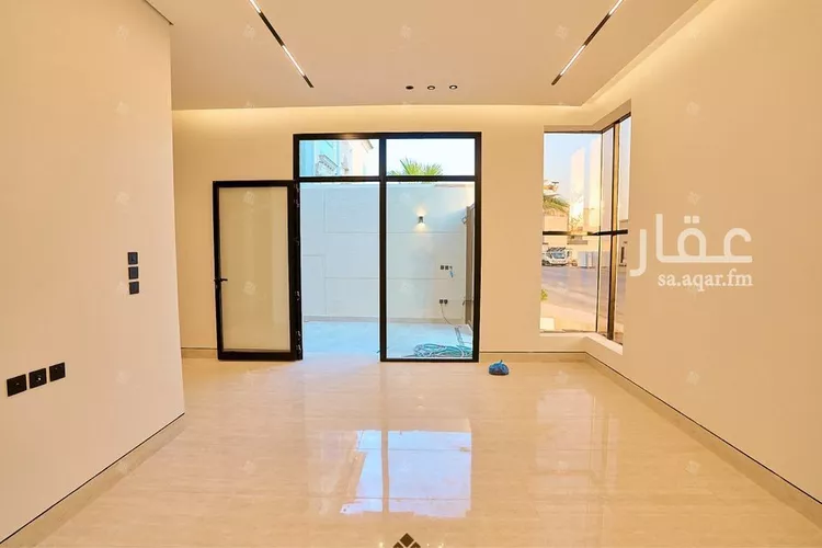 فيلا للبيع في شارع أحمد بن الحسن الأنصاري, حي المهدية, مدينة الرياض, منطقة الرياض 24