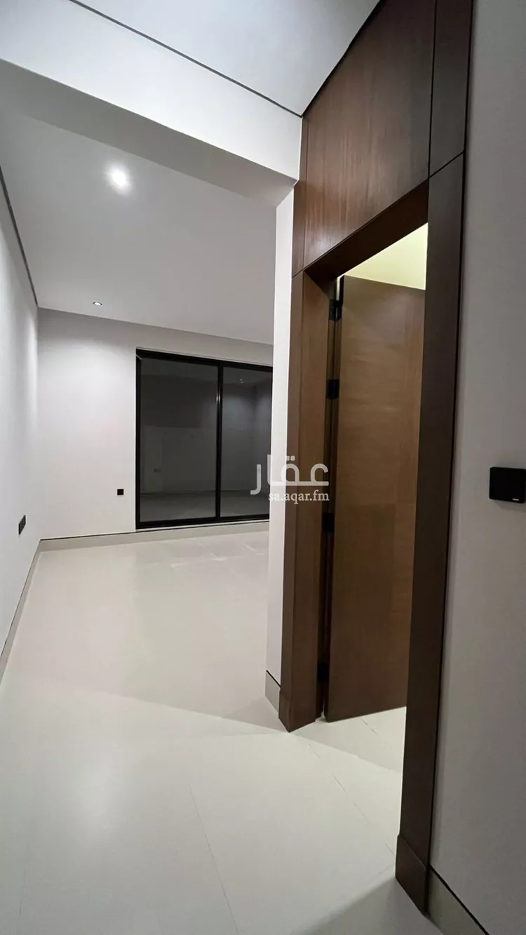 فيلا للبيع في شارع أبي الحسن الأسفرائيني, حي المهدية, مدينة الرياض, منطقة الرياض 6
